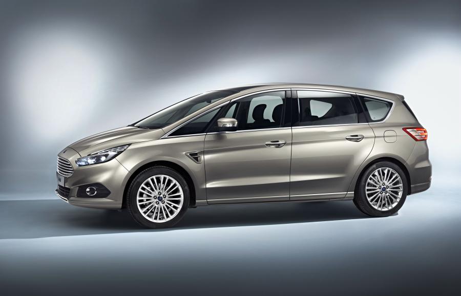 Ford S-Max 2015 года  (фото 18 из 30)